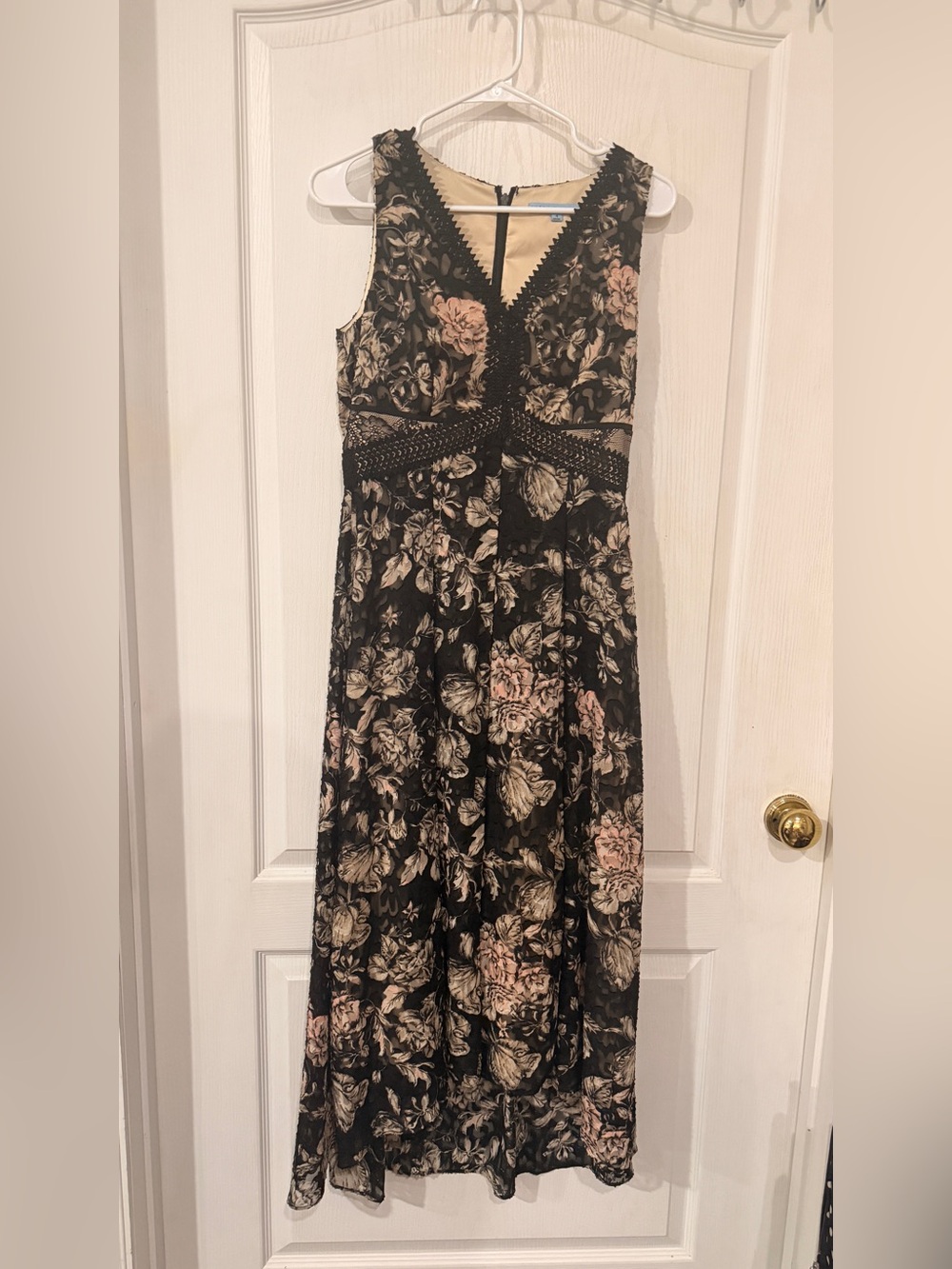 NWT Antonio Melani Floral Lace V-Neck Maxi Dress - Black with Blush Floral